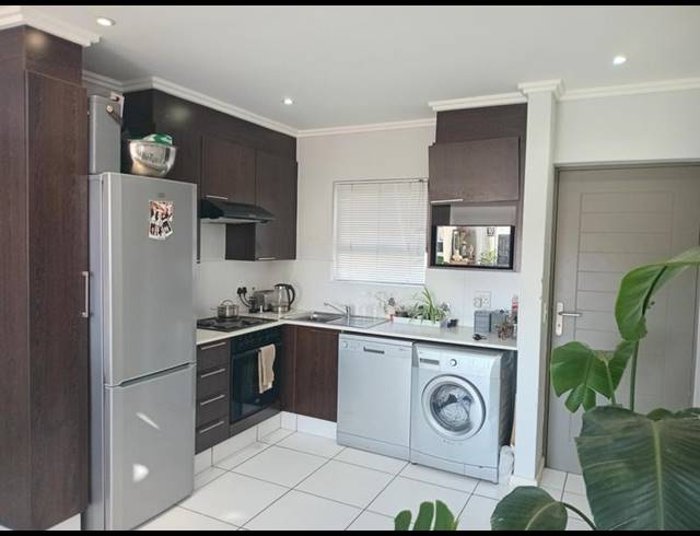 1 BEDROOM APARTMENT FOR SALE IN FOURWAYS